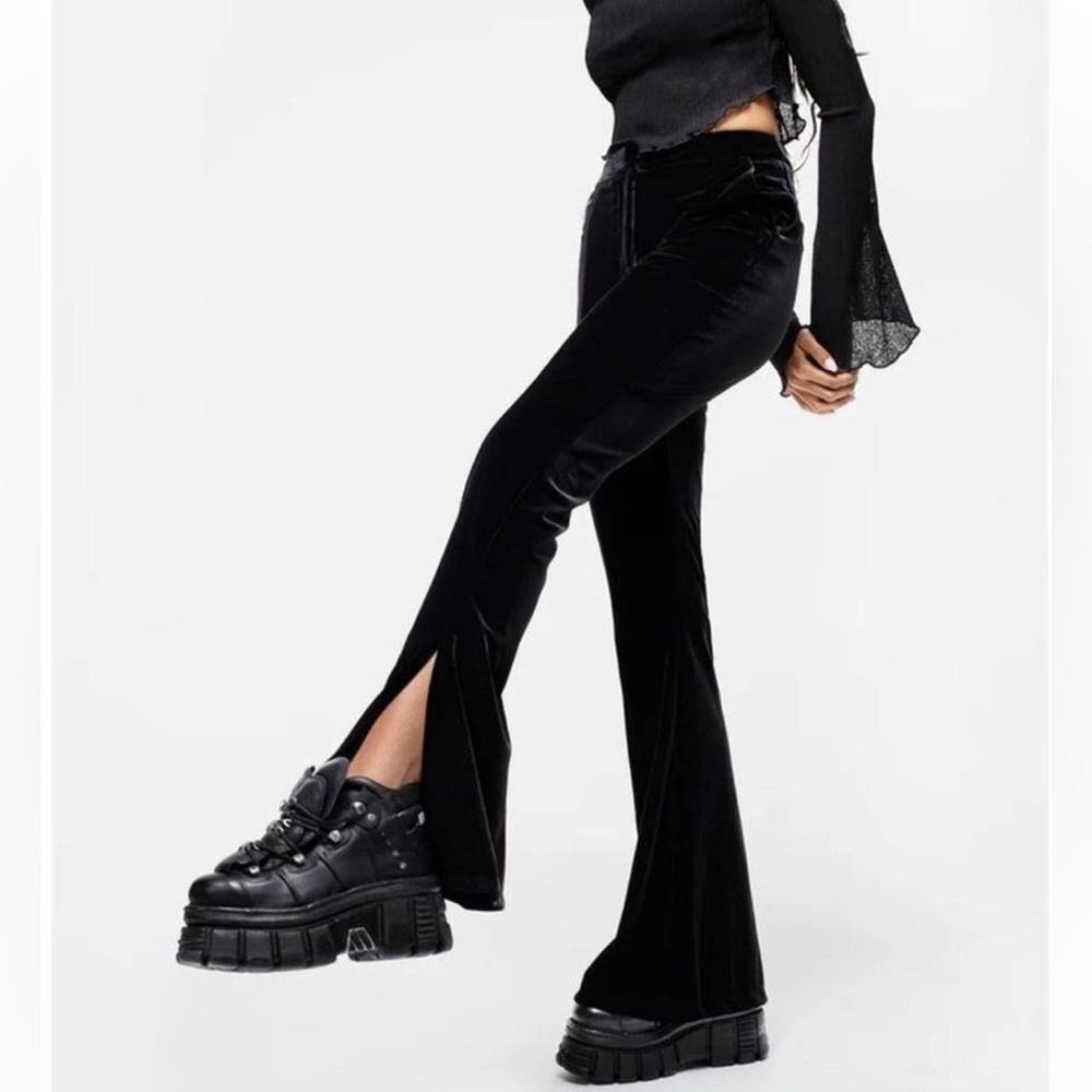 MORRIGAN SIDE SPLIT
FLARED TROUSERS - image 3